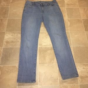Last chance sale Mid Rise Jeans